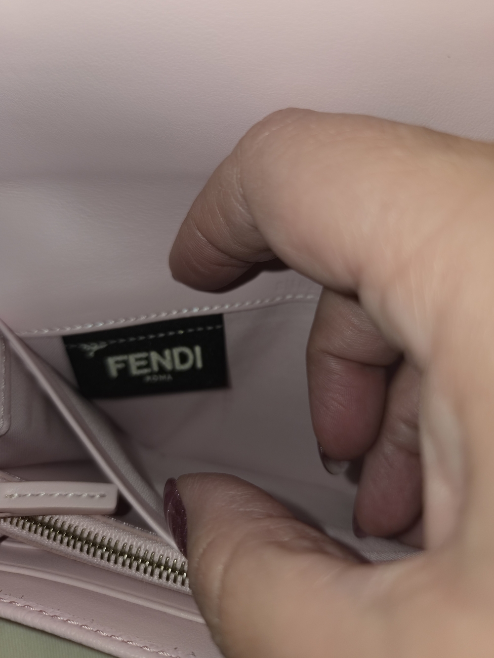 Fendi Pink Leather Envelope Wallet with Logo - Picture 5 of 13